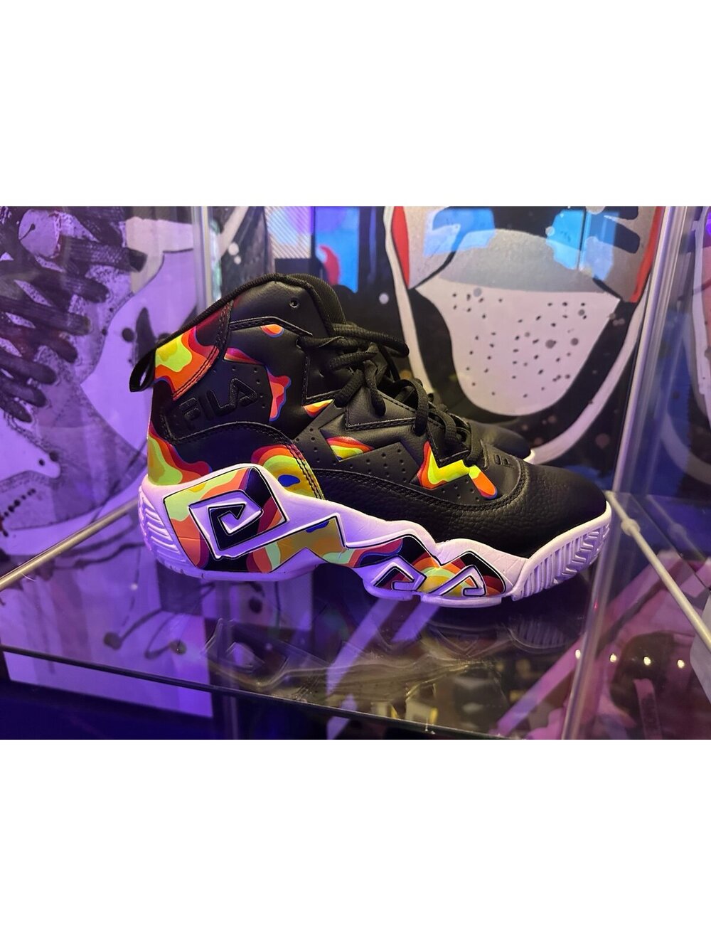 Fila Jamal Mashburn MB2 Sneaker SIZE: 7